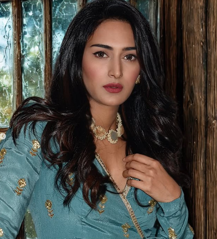 Safety in Dubai: Actress Provides Ground View Amid Escalating Tensions.webp