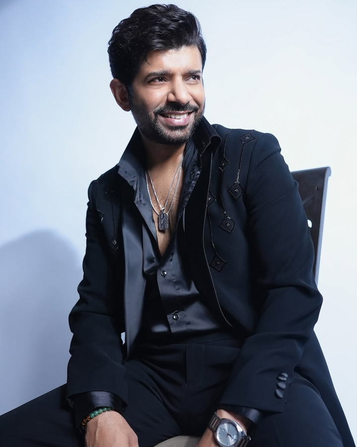 From Humble Beginnings: Viineet Singh's Award-Winning Story.webp