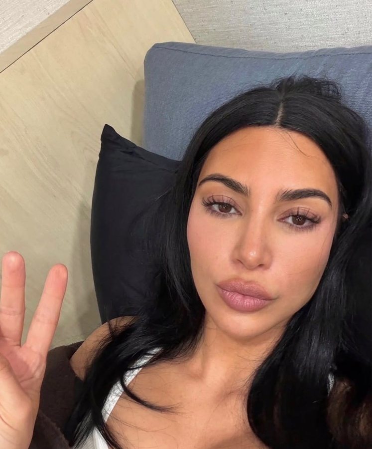 Couple's Quiet Vacation: Kardashian and Hamilton Document Arizona Getaway.webp Couple's Quiet Vacation: Kardashian and Hamilton Document Arizona Getaway.webp