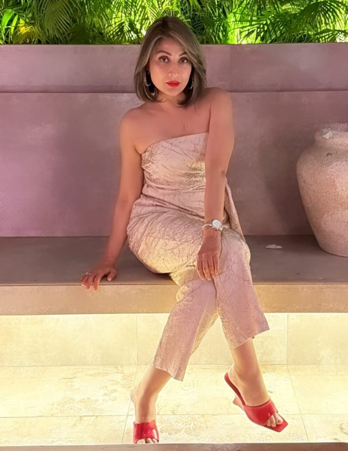 Actress Urvashi Dholakia Shares Wisdom: 'Always Choose Yourself First'.webp Actress Urvashi Dholakia Shares Wisdom: 'Always Choose Yourself First'.webp