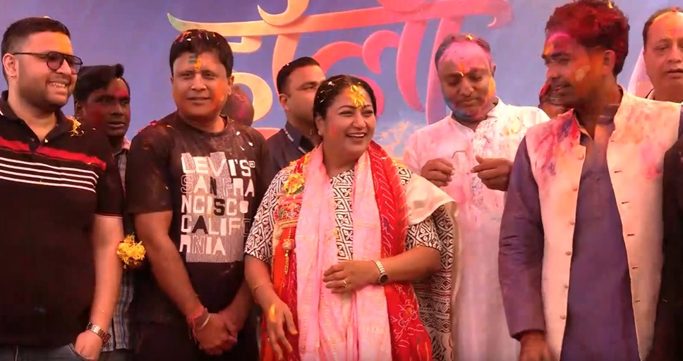 Rekha Gupta Celebrates Holi with Greetings for Delhi Citizens