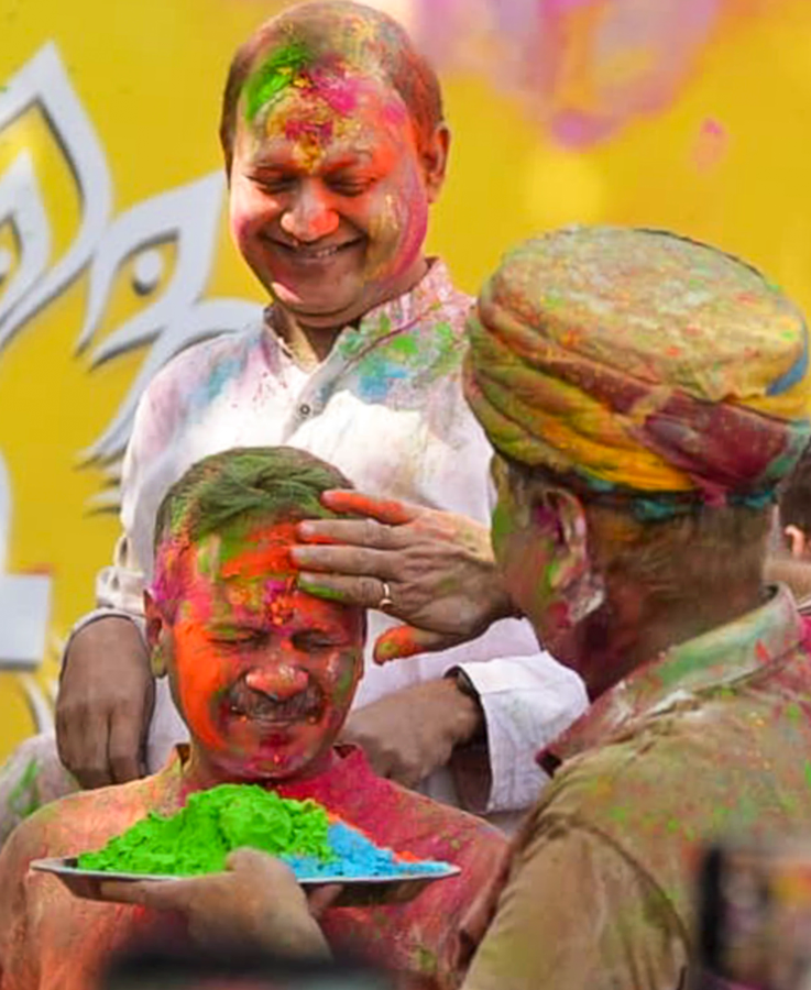 AAP Leaders Criticize BJP's Decision to Open Liquor Shops on Holi.webp