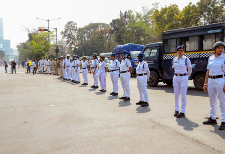 Security Measures Heightened in Kolkata Ahead of Dol Yatra and Holi.webp
