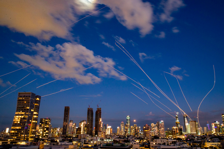 Missile Attacks on Qatar Trigger Security Concerns and Threat of Retaliation.webp