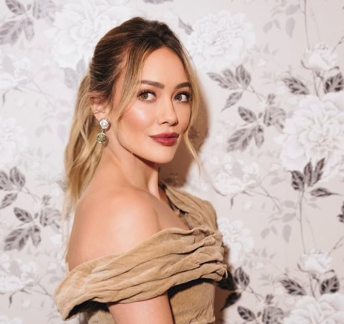 Hilary Duff on Balancing Unconventional Education with Modern Learning Tools.webp