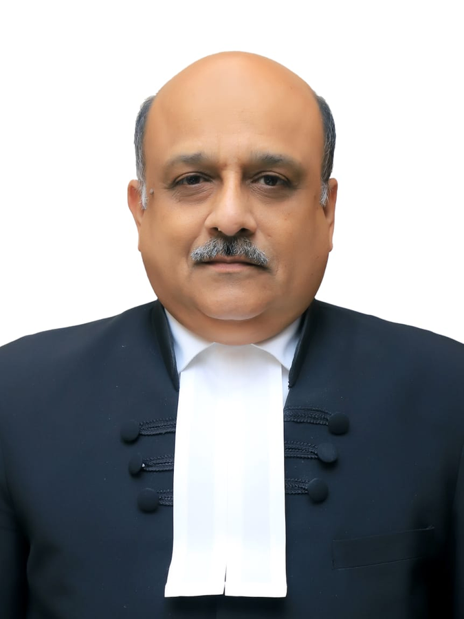 Supreme Court Collegium Recommends Justice Dharmadhikari for Madras High Court