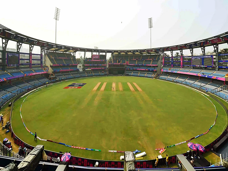 Political Debate Erupts Over Cricket Passes and Stadium Ownership in Maharashtra