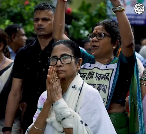 Mamata Banerjee Begins Indefinite Sit-in Against Voter Revision.webp