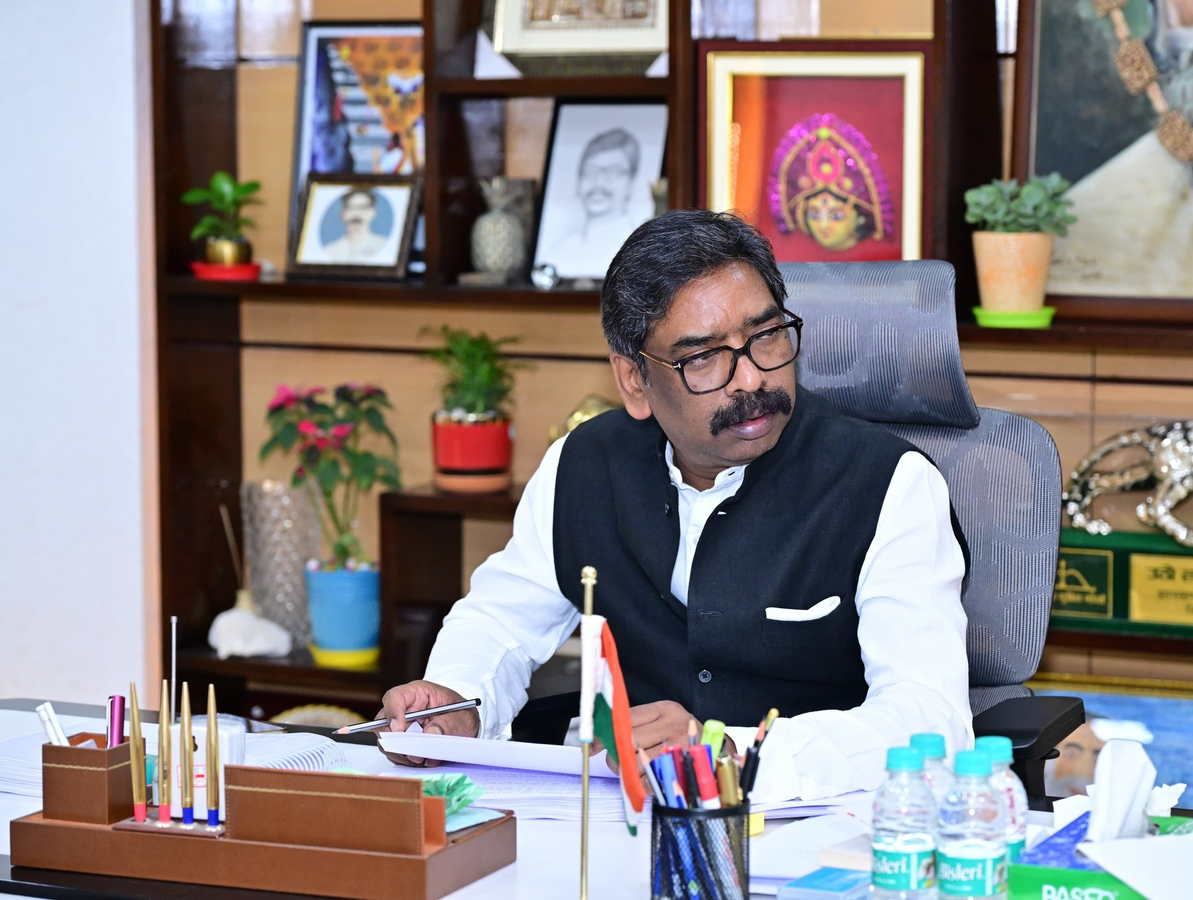 Two IAF Pilots Killed in Su-30MKI Incident.webp