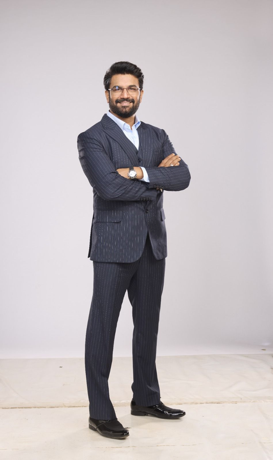 Actor Sharad Kelkar Celebrates 20 Years of Television Success.webp