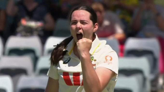 Australia's Hamilton Dismisses Mandhana in Test Match.webp