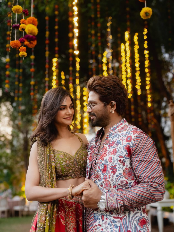 Couple's 15th Anniversary: A Look at Allu Arjun and Sneha Reddy's Life.webp