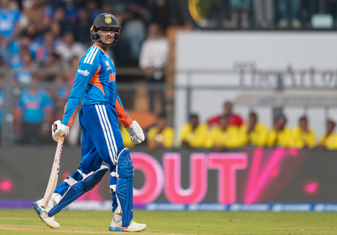 Kapil Dev Highlights Bumrah and Samson as Key to India's T20 Victory.webp