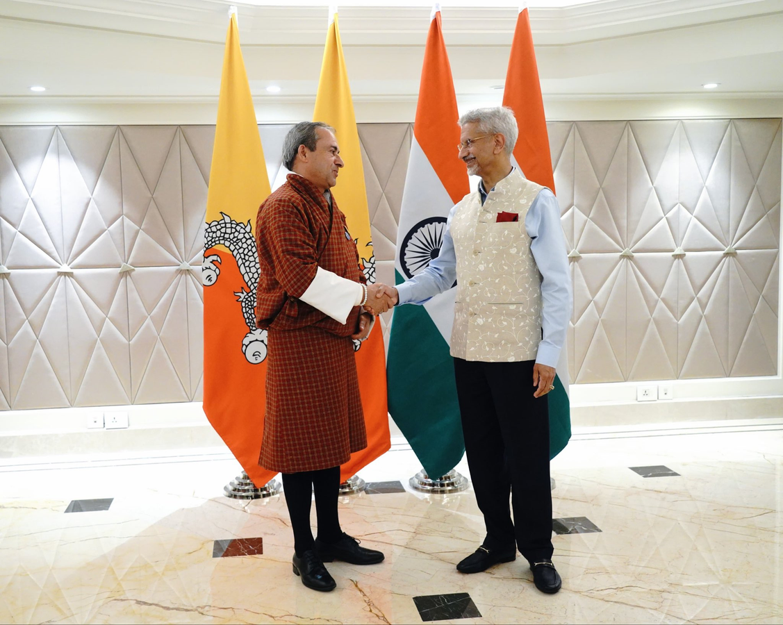 Jaishankar Meets Counterparts, Highlights Regional Engagement.webp