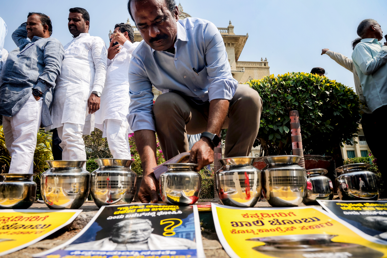 Siddaramaiah Presents 17th Budget, Prioritizing Infrastructure & Welfare.webp