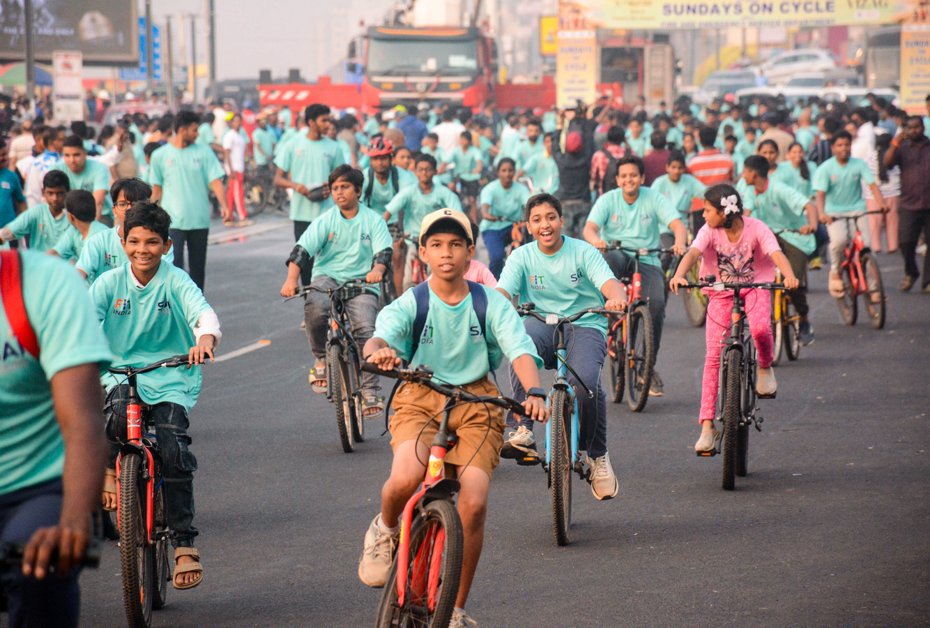 New Delhi's Fit India Carnival Celebrates Women's Day and Active Lifestyles.webp