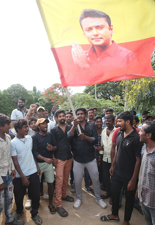 Pavithra Gowda Seeks Bail for Daughter's Exams in Renukaswamy Murder.webp