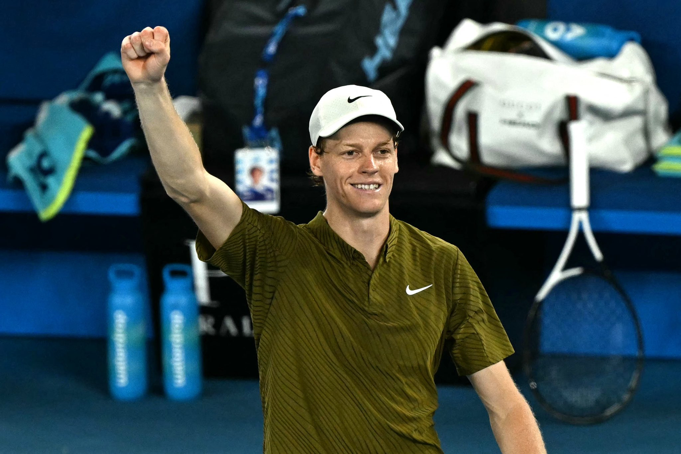 Jannik Sinner Extends Winning Streak at Qatar Open.webp