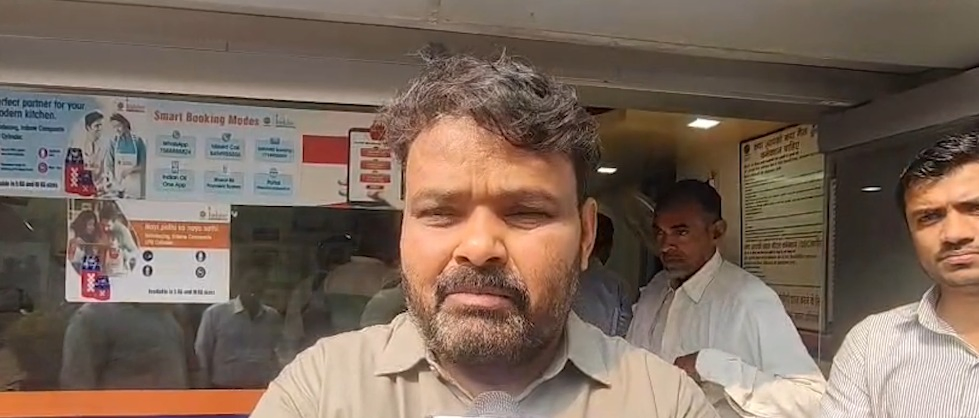 LPG Price Hike Sparks Concern Among Residents in Delhi, UP, Mumbai.webp