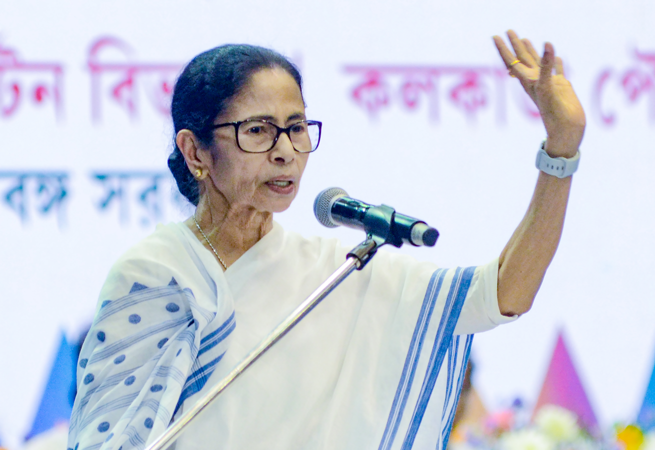 West Bengal CM Calls for Protest March Amid Gas Price Increase.webp