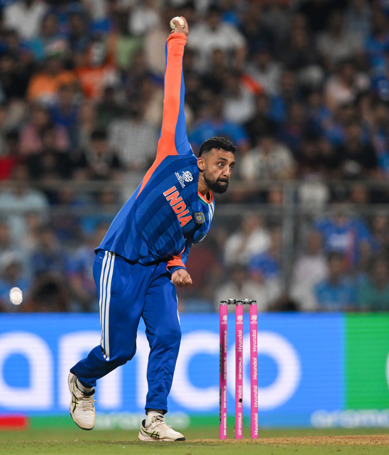 Chakravarthy's Resilience and Doull's Trust: A T20 World Cup Analysis.webp