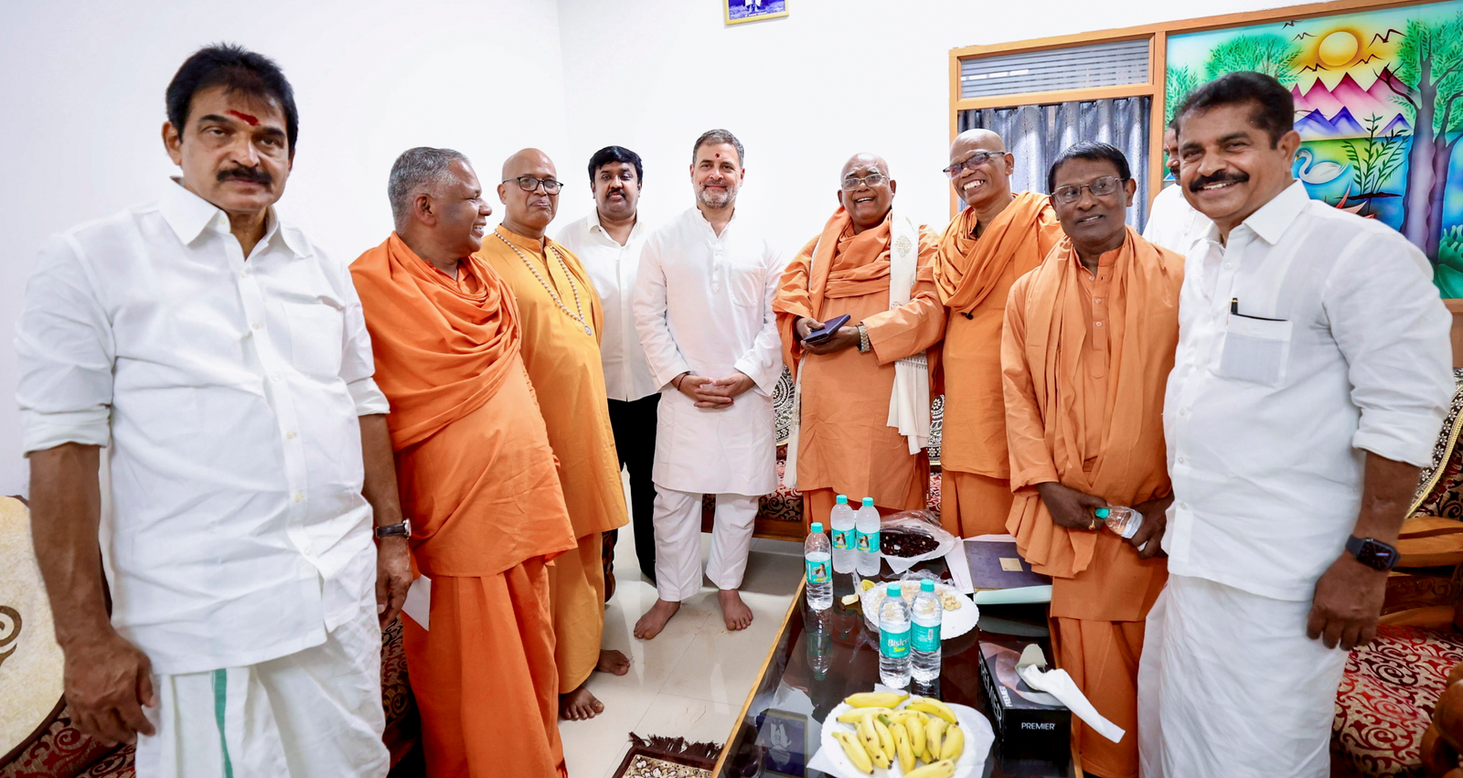 Trade Deal Debate Sparks Criticism of Data Access and 'Freebies'.webp