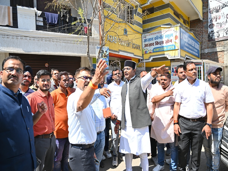 Minister Directs Action Against Encroachments in Narela Constituency.webp