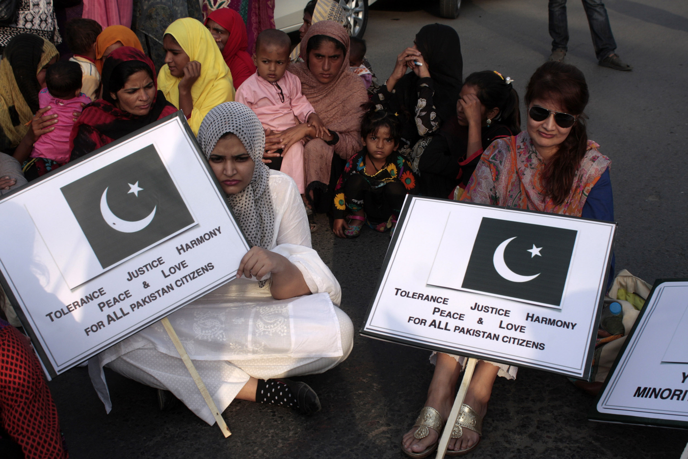 Violence Against Minorities: Pakistani Christian Worker's Death Raises Concerns.webp