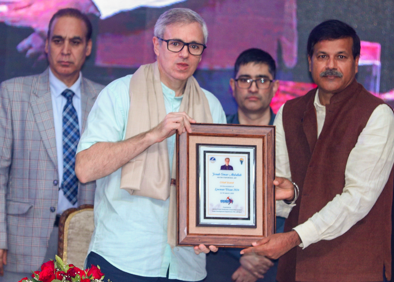 Lineman Day: Chief Minister Emphasizes Safety Measures in J-K.webp