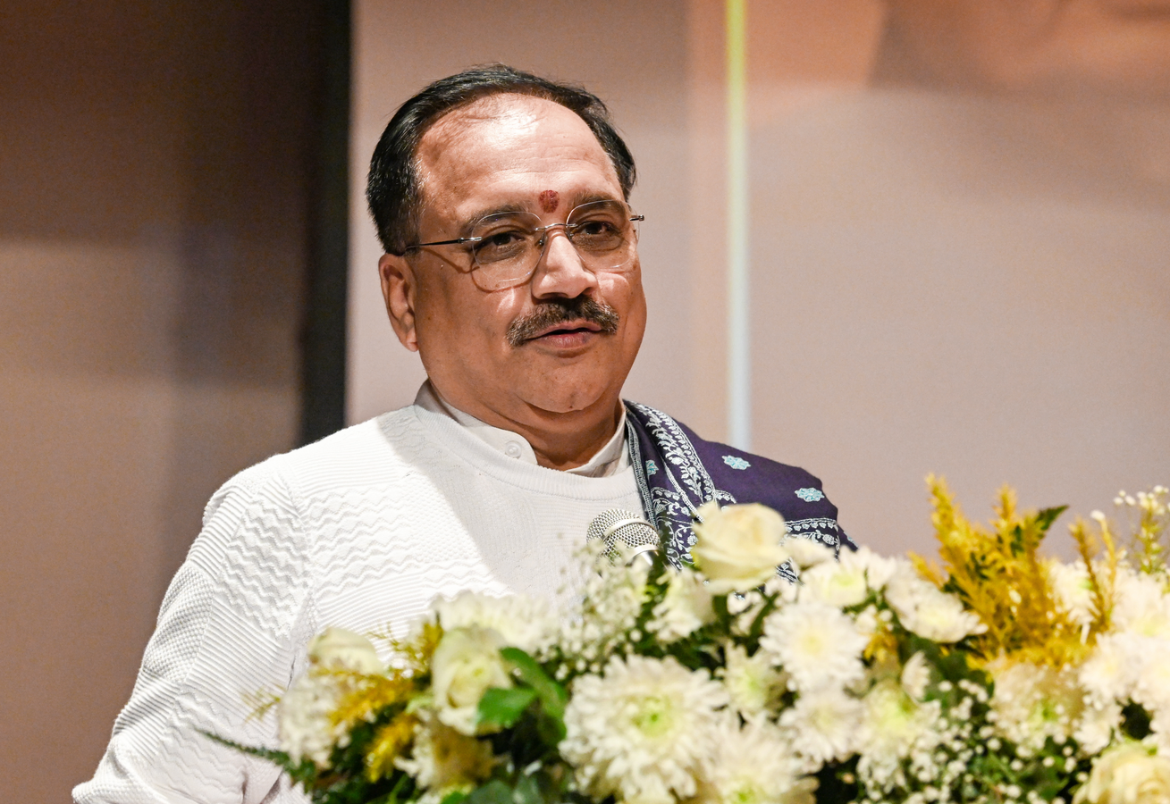 AAP's Loan Proposals Scrutinized Amid Debt Concerns.webp