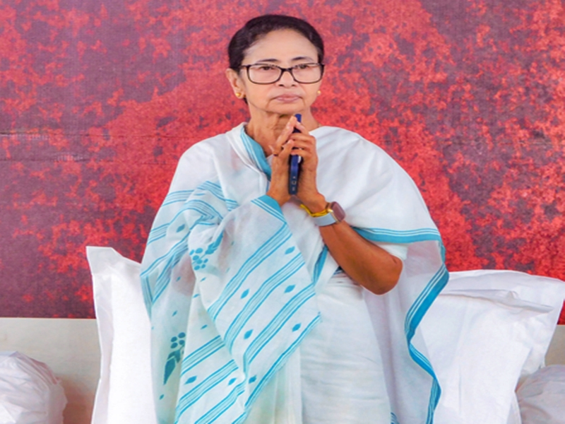 Banerjee Denies Protocol Lapse During President Murmu's Visit.webp
