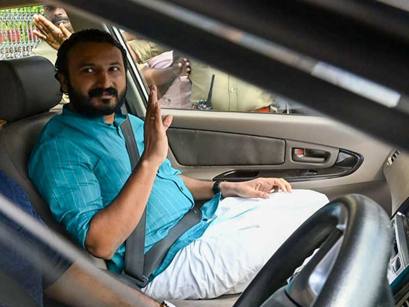 Controversy in Kerala: MLA Questions Police Response to Minister's Wife's Distress Call.webp
