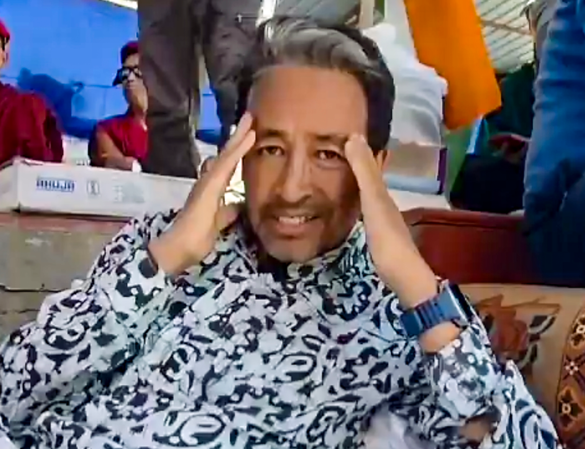 Wangchuk Detention Challenge: SC to Hear Arguments, Final Order on March 17.webp