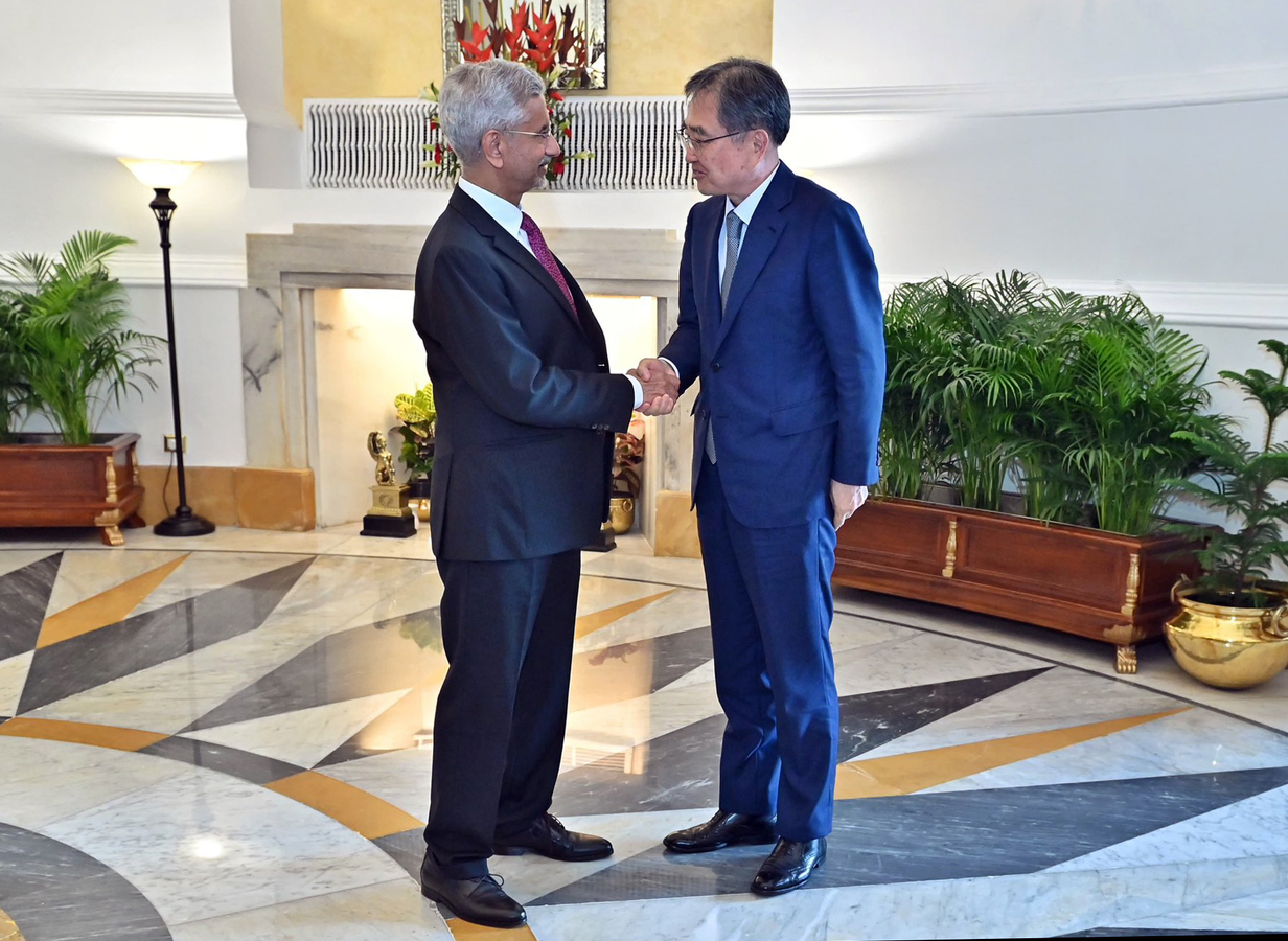 Jaishankar and South Korea Discuss Bilateral Ties and West Asia Situation
