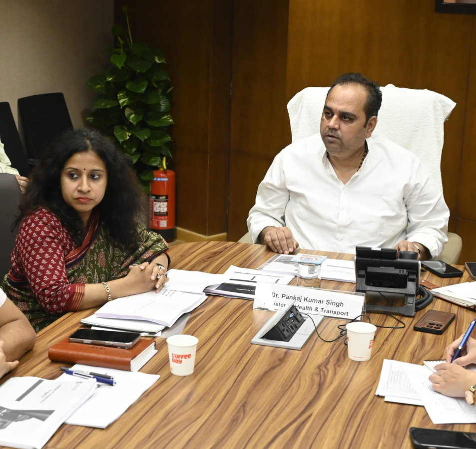 Expanding Electric Bus Network: Delhi Transport Minister Reports Progress