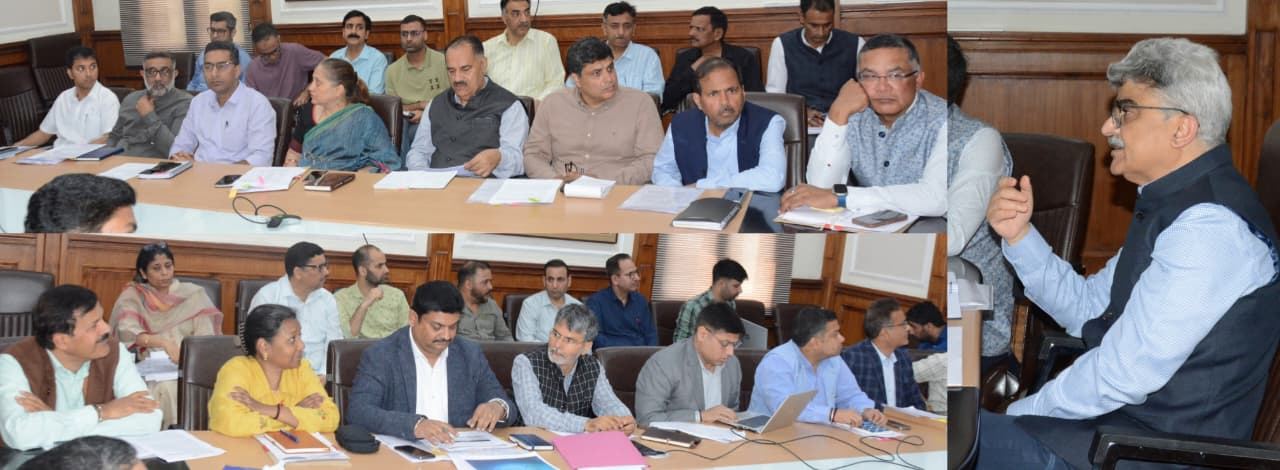 J&K Faces Staff Shortages: Over 40,000 Government Posts Vacant.webp