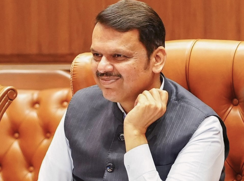 CM Fadnavis Discusses Concerns Over Social Media's Impact on Youth.webp