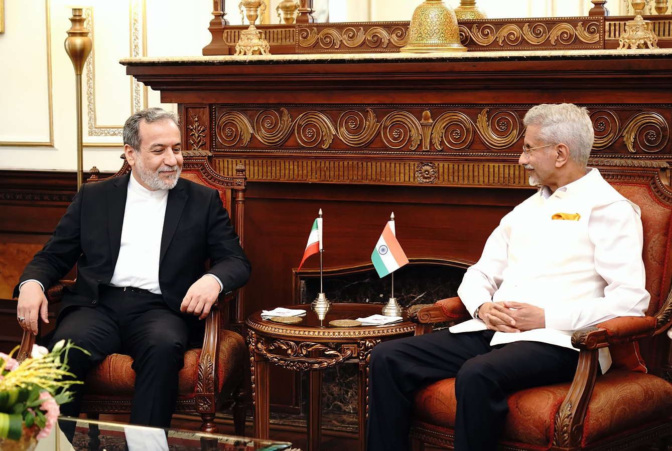 Diplomatic Outreach: Jaishankar Contacts Iranian FM on West Asia Crisis