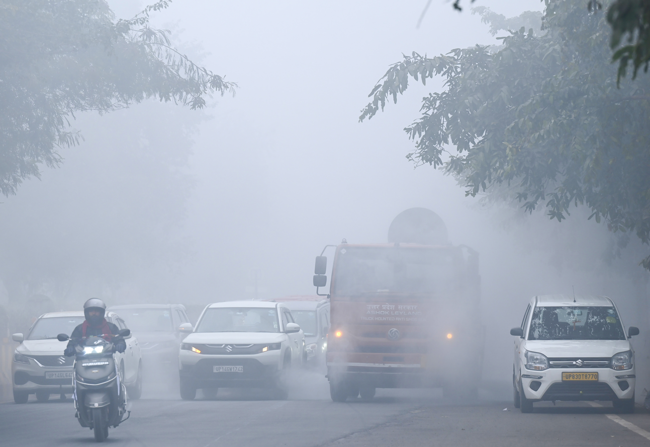 NCR Residents Cope with Extreme Weather: Heat, Fog, and Record Pollution Levels.webp