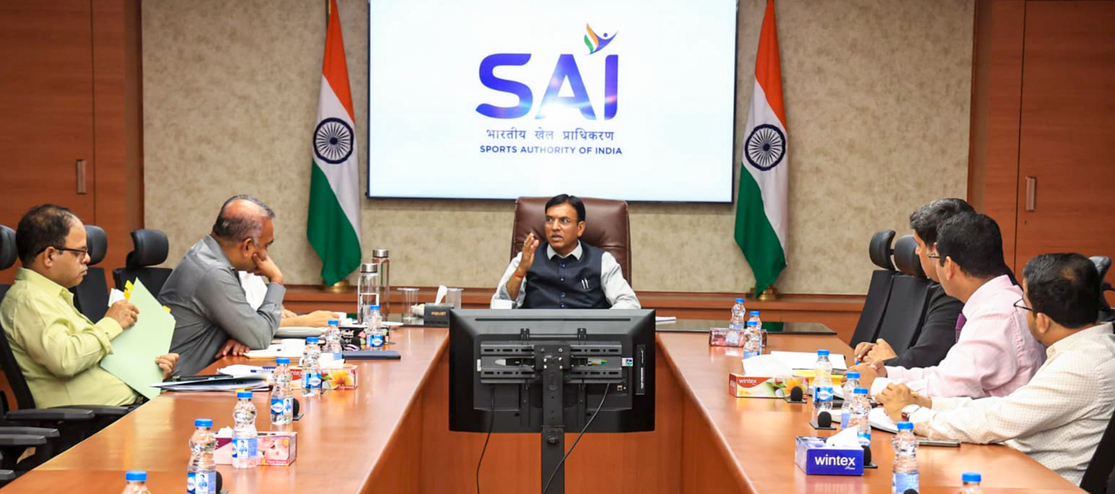 Framework for F1 Drivers and Technicians Discussed.webp