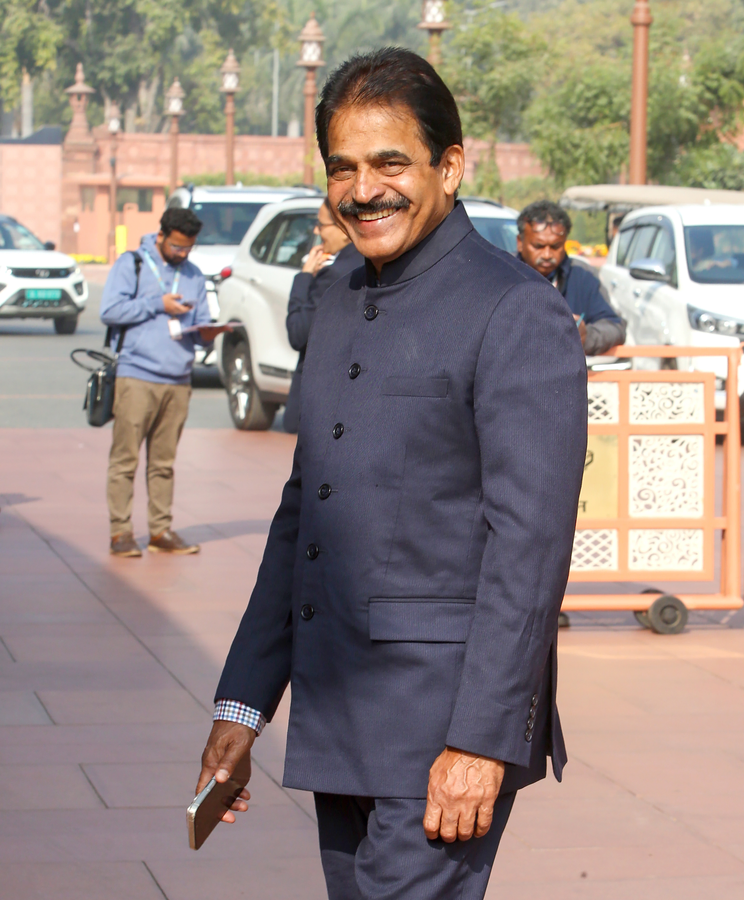 Congress Leaders Weighing Assembly Run for Kerala Polls.webp