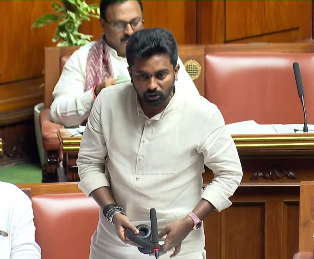 Data Center Race: Bengaluru Losing Ground, Seeking New Strategy.webp