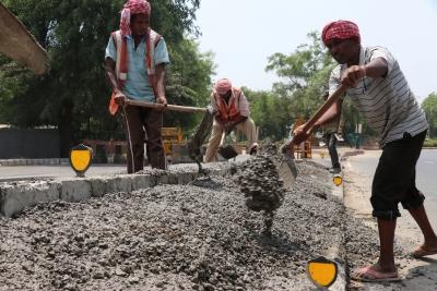 MGNREGA Wages Delayed: BJP Blames Bengal Government.webp