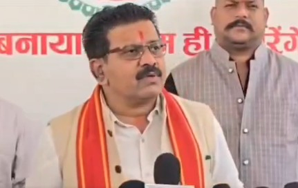 Record Arms and Cash Recovered as Chhattisgarh Sees Largest Maoist Surrender.webp