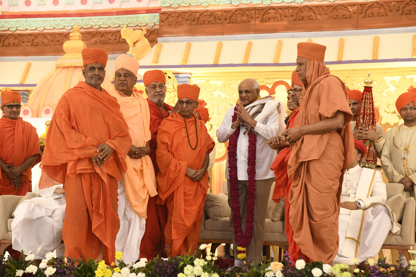 Swaminarayan Temple’s Bicentenary: CM Highlights Social Harmony.webp