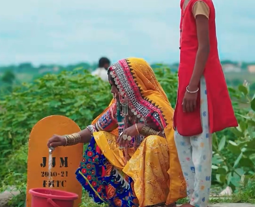 Bhopal Gram Panchayat Wins National Award for Water Mission.webp