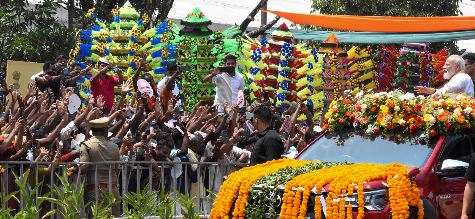 Kerala Elections: Modi Targets LDF and UDF, Focuses on Dheevara Community.webp