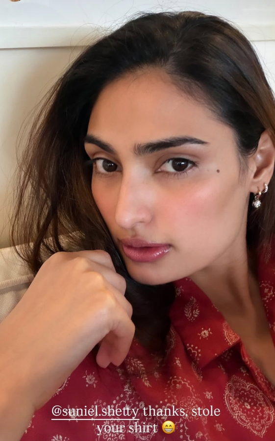 Suniel Shetty's Shirt Briefly Borrowed by Daughter