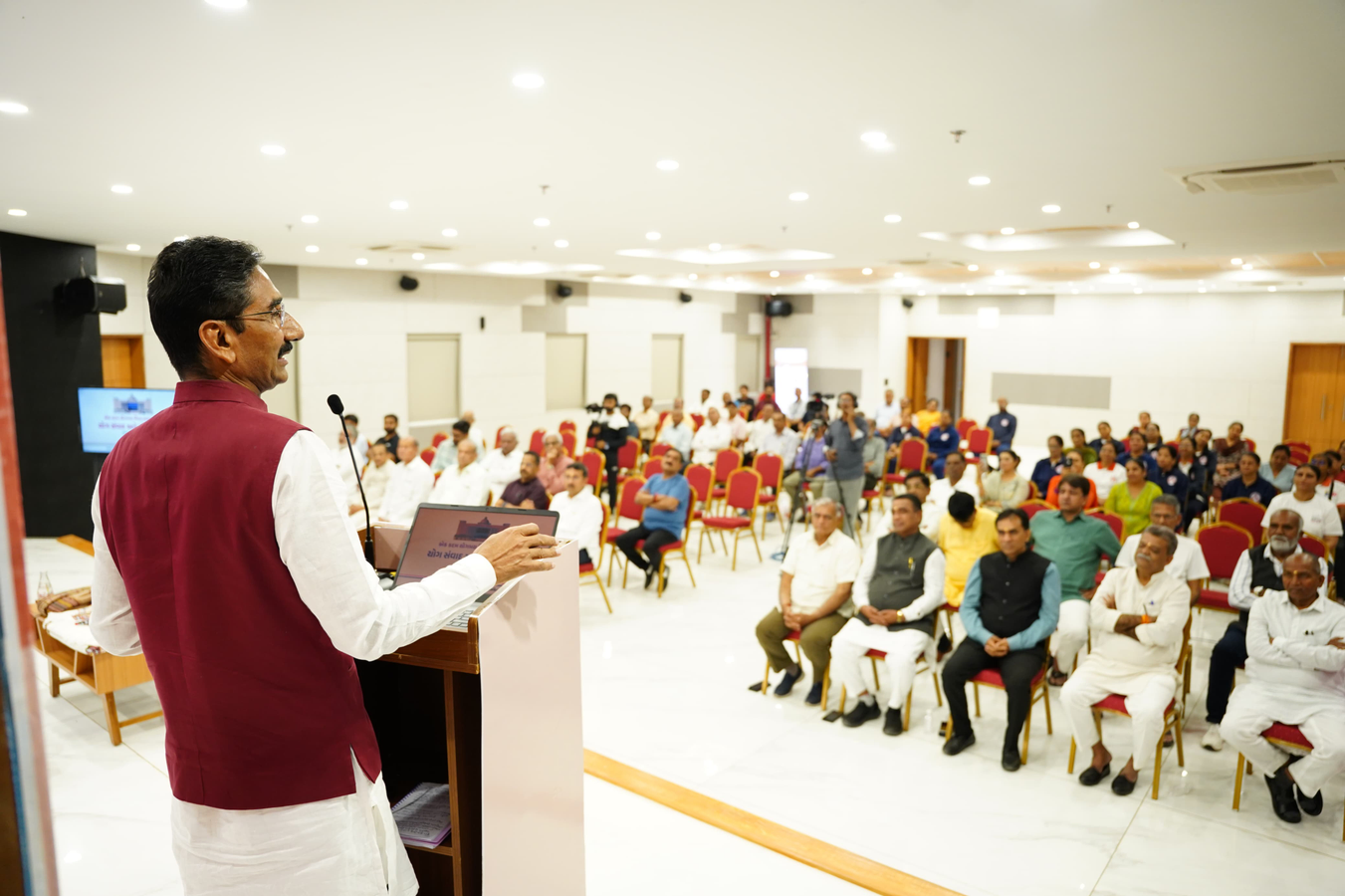 State Launches 'One Booth, One Yoga Class' Initiative.webp