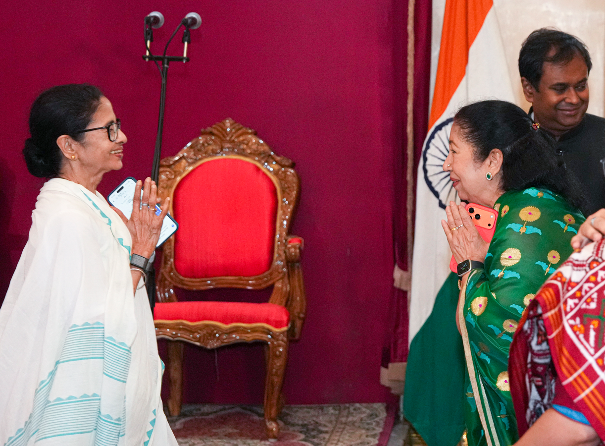 R N Ravi Sworn in as West Bengal Governor